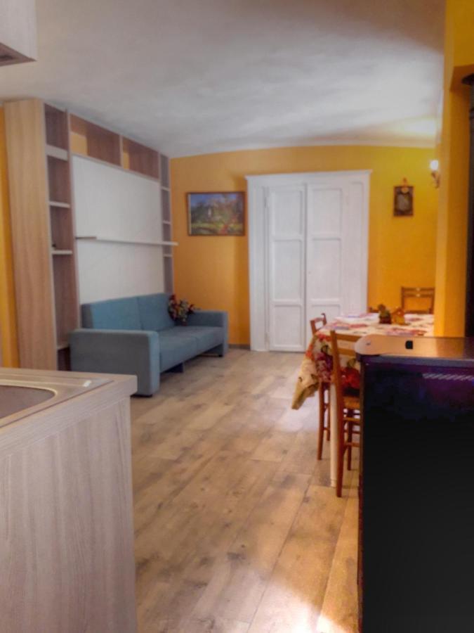 Goccia Di Resina #Sharingorobie Lägenhet Serina  Exteriör bild