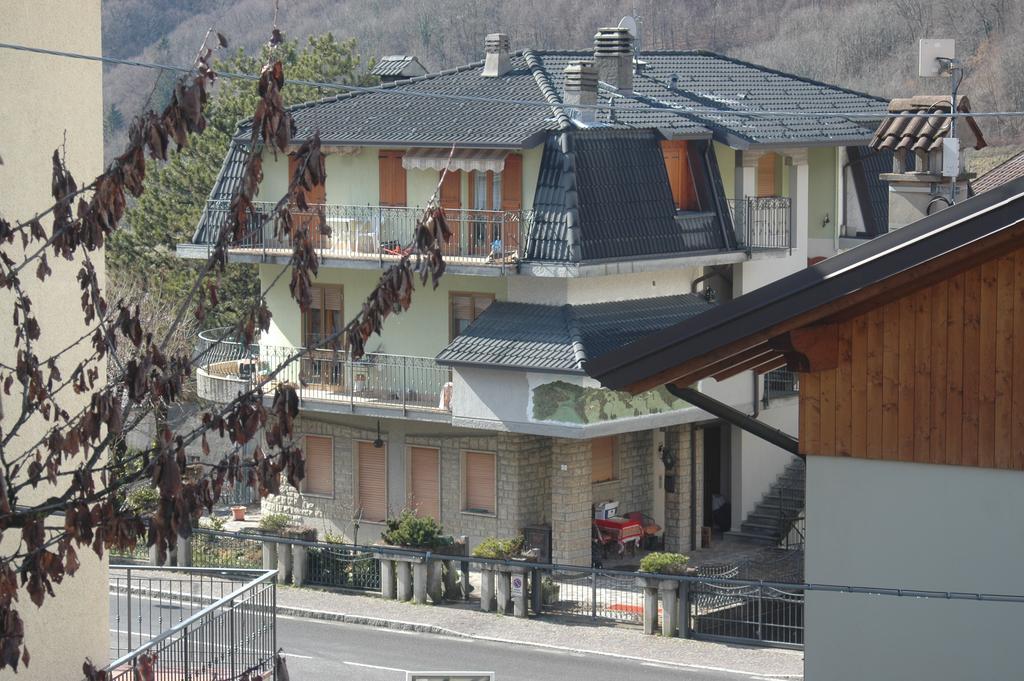 Goccia Di Resina #Sharingorobie Lägenhet Serina  Exteriör bild