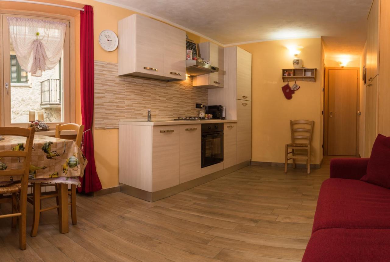 Goccia Di Resina #Sharingorobie Lägenhet Serina  Exteriör bild